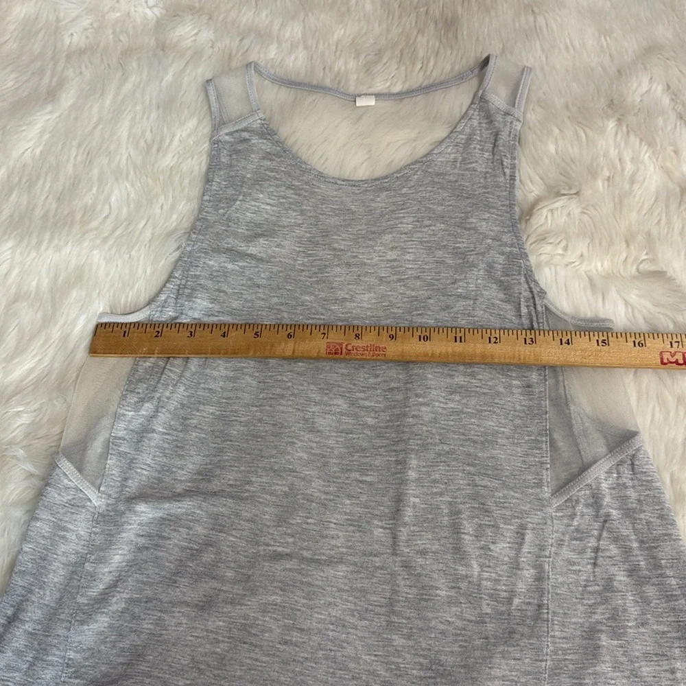 ALO Yoga Grey Mesh Lightweight Top Tank Women Size S Athletic Sleeves